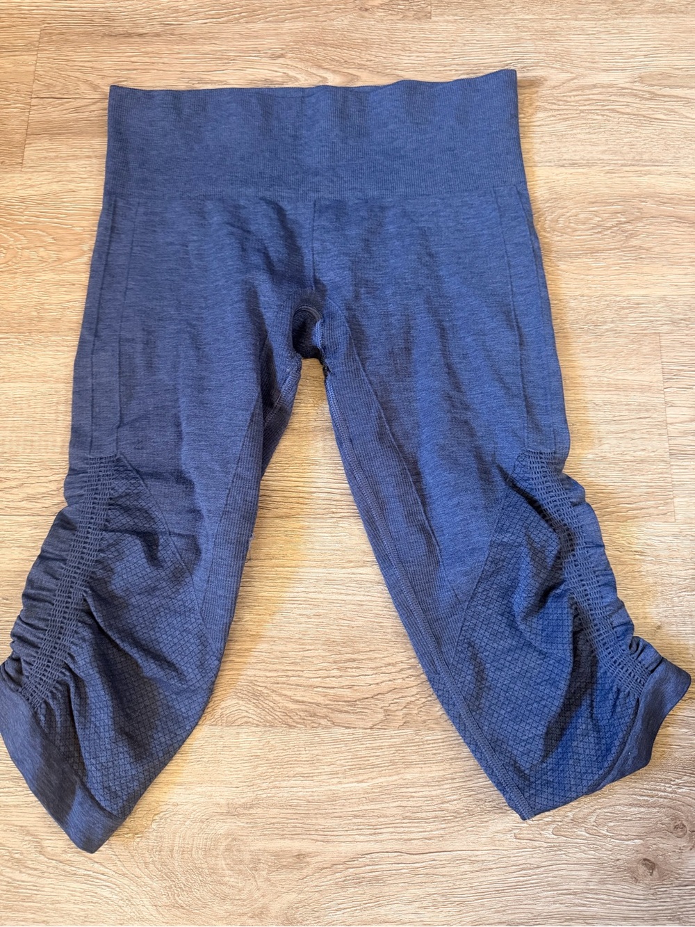 lululemon athletica Ruched Crop Leggings 0279 - Picture 2 of 6